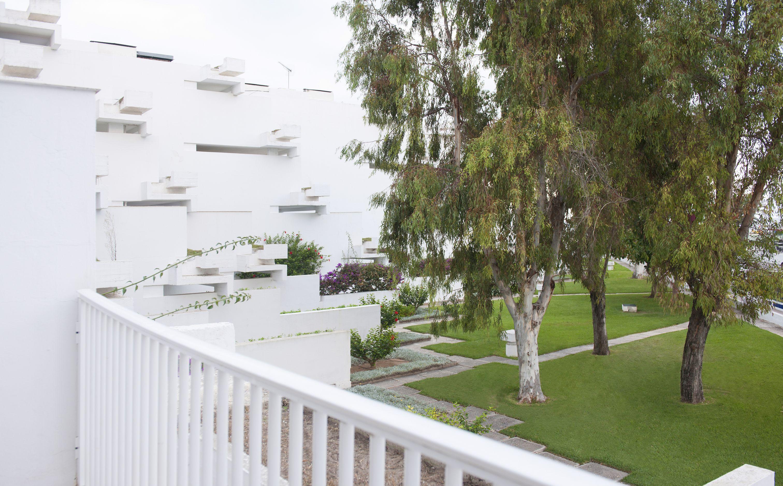 Iberostar Waves Ciudad Blanca Hotel Alcudia  Exterior photo