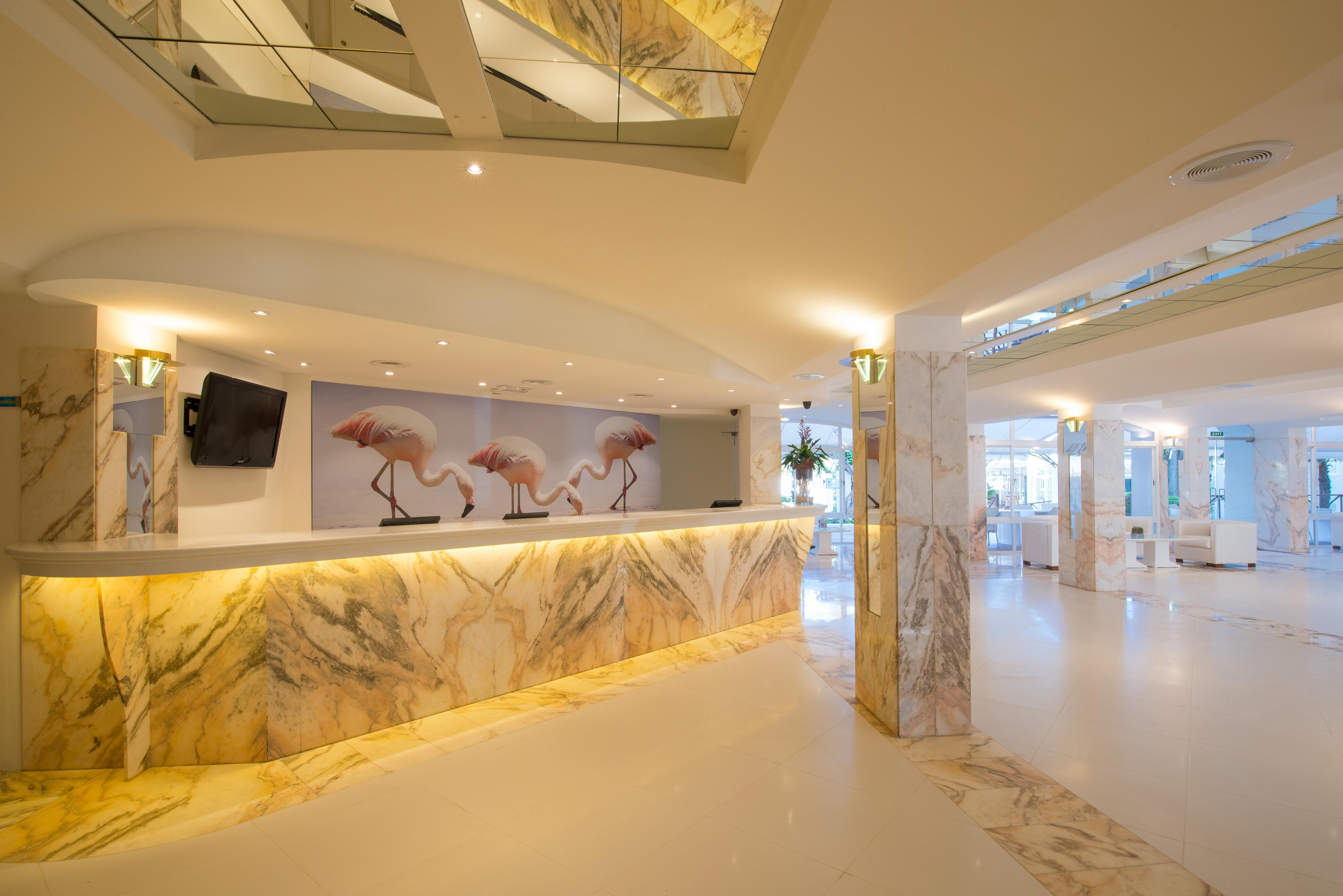 Iberostar Waves Ciudad Blanca Hotel Alcudia  Exterior photo